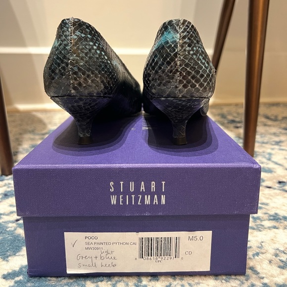 Beautiful sea painted python color, Stuart Weitzman shoes , size 5 - Picture 9 of 9